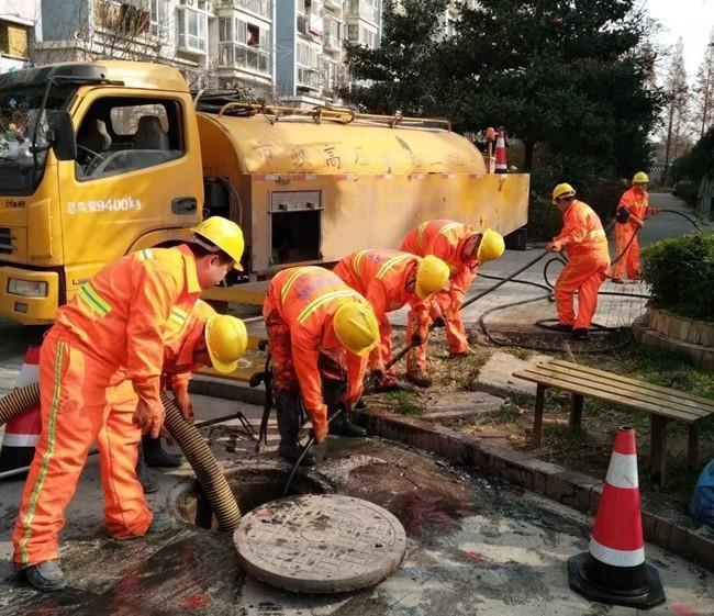 椰林镇市政管道清淤