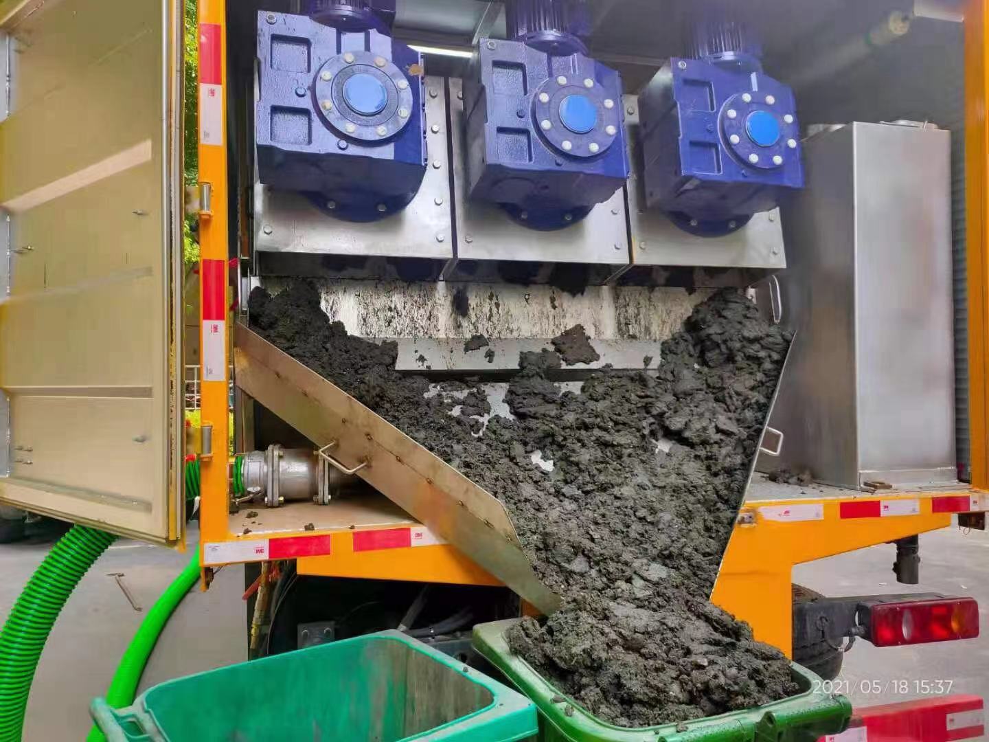 椰林镇化粪池清掏城市维护站-泥浆净化干湿分离处理